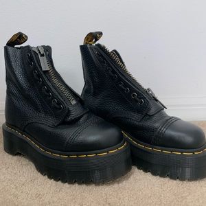 Doc Marten Sinclair Boots Size 6 NWOB